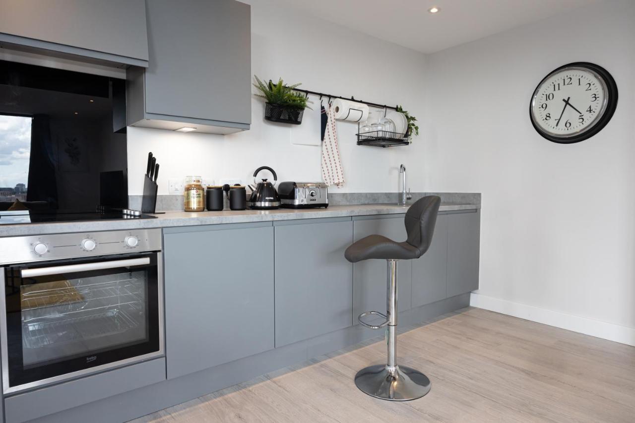 Contemporary 3 Bedrooms Apartment Manchester City Exterior foto