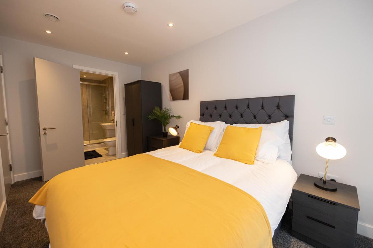 Contemporary 3 Bedrooms Apartment Manchester City Exterior foto