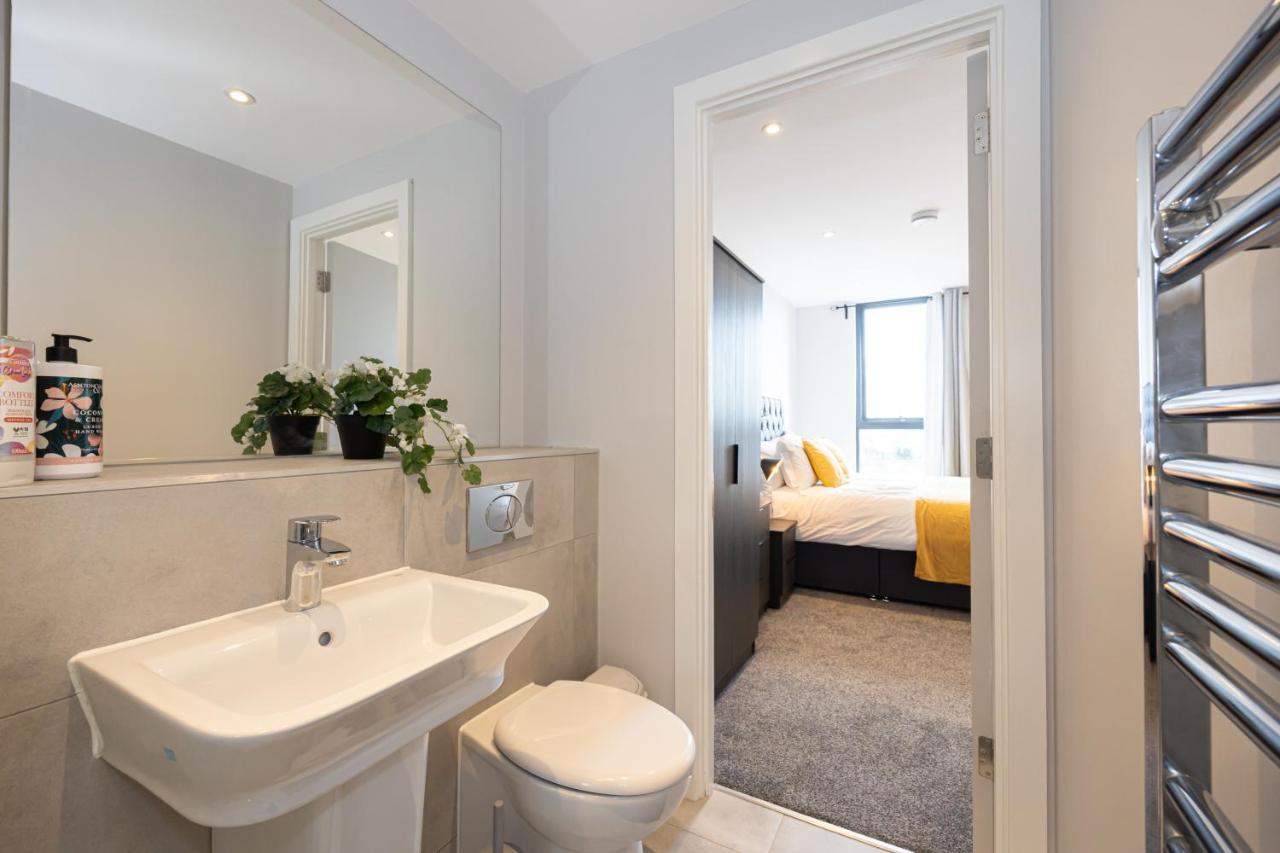Contemporary 3 Bedrooms Apartment Manchester City Exterior foto